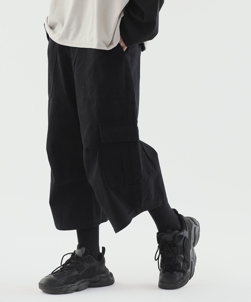 HIRO ブラック ワイドシルエット ハーフパンツ HIRO ブラック ワイドシルエット ハーフパンツ