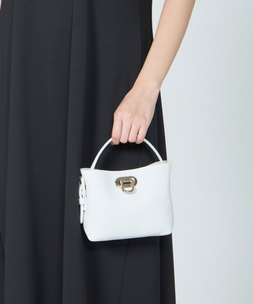 PELLICO ショルダーバッグ バッグ ANELLI TURNLOCK WHITE