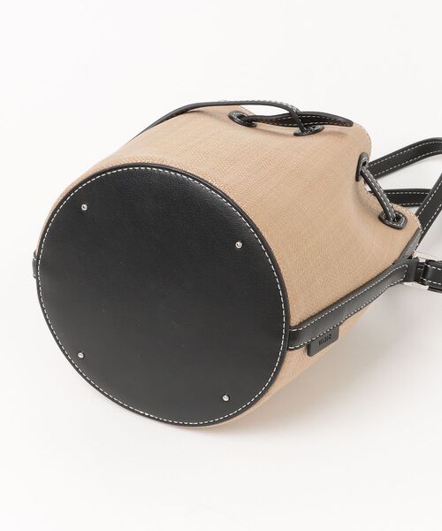 VASIC（ヴァジック） ショルダーバッグ - ブラウン レディース