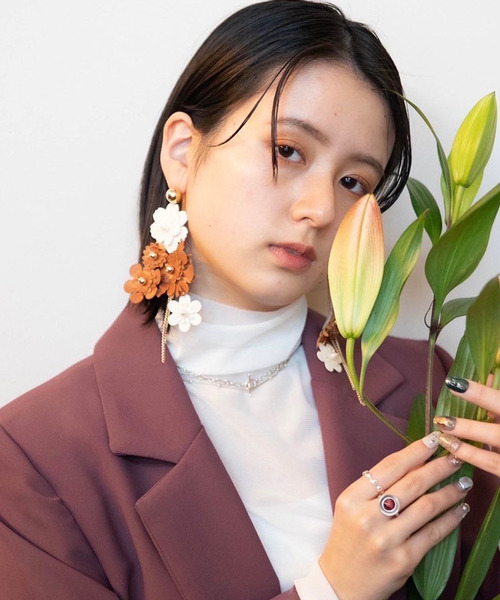 amplis ピアス レザーフラワーピアス/leather blossom レディース 
