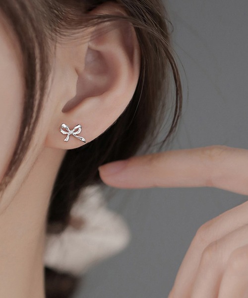 DiamondHearts（ダイヤモンドハーツ） ピアス 両耳用 シルバーリボン