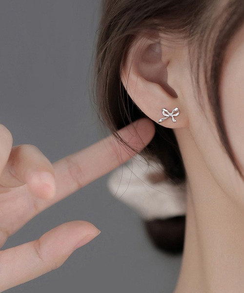 DiamondHearts（ダイヤモンドハーツ） ピアス 両耳用 シルバーリボン