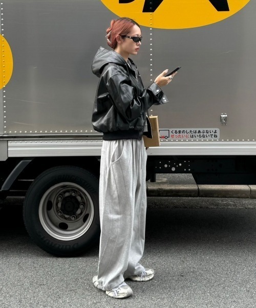 Chikashitsu+（チカシツプラス） スウェットパンツ ジャージ