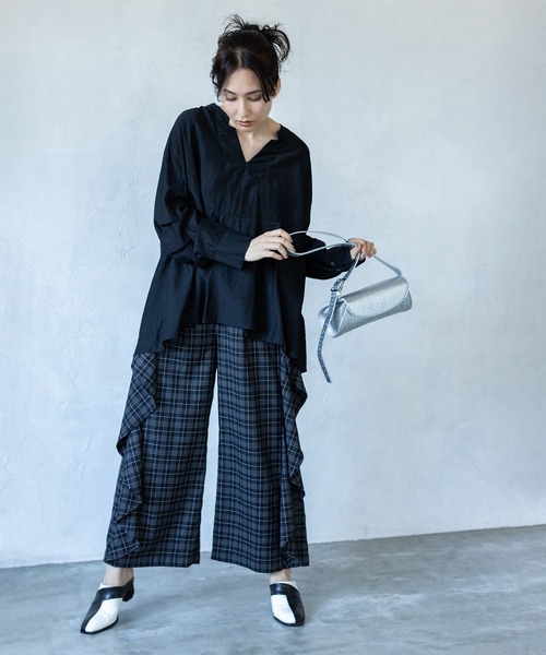 【DITA WHITE】青と黒のチェック柄 スノーボードパンツ　レディース DITA WHITE】青と黒のチェック柄 スノーボードパンツ レディース