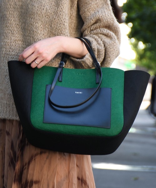 【新品未使用】YAHKI Navy ナイロン ハンドバッグ 新品未使用】YAHKI Navy ナイロン ハンドバッグ