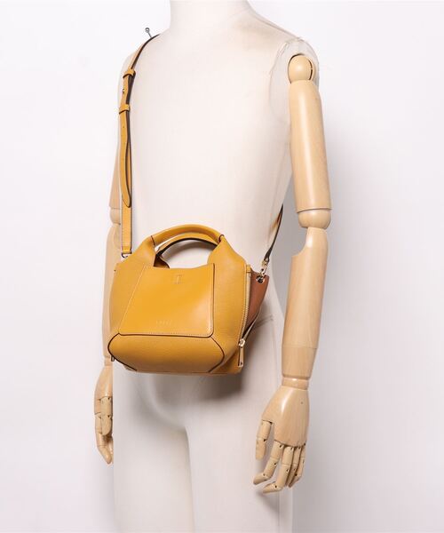 「FURLA」 2WAYバッグ ONE SIZE マスタード レディース