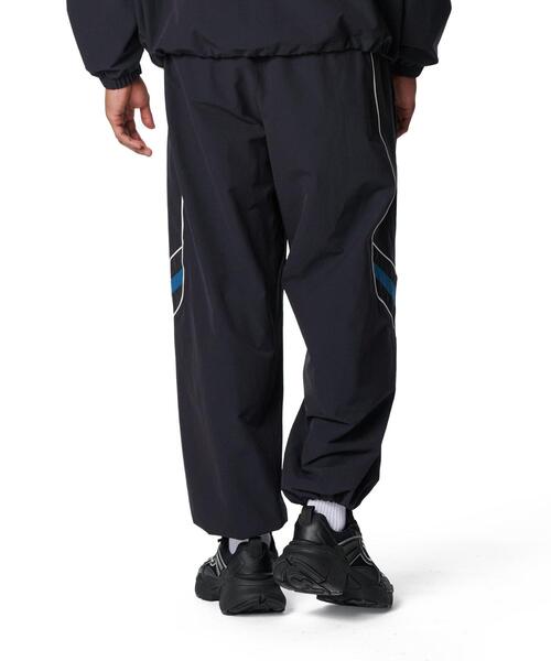 UNDER ARMOUR（アンダーアーマー） ワイドパンツ パンツ UAナイロン