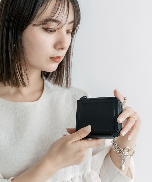 【 】ミニマル モノグラム 折りたたみ財布【関税込】 RENAME（バッグ） 財布 Rename グロッシーレザー モノクローム