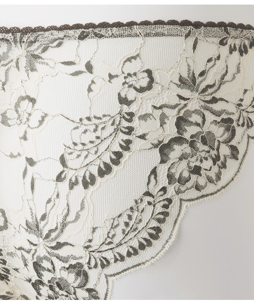 PEACH JOHN（ピーチジョン） ショーツ ま〜るく盛れる着やせフラワー