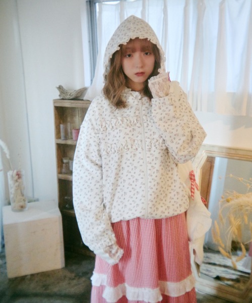 【クティールとレトロ】ドローコード付き花柄フリルフーディー　ブルー　kutir kutir パーカー 「クティールとレトロ」ドローコード付き花柄