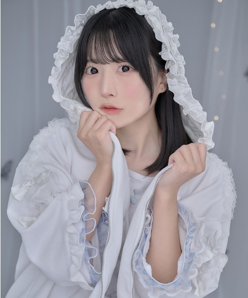 ♡ililil/イルイルイル♡生クリームフリルのバブみ全開2wayパーカー♡ ililil（イルイルイル） パーカー 「ililil/イルイルイル」「生