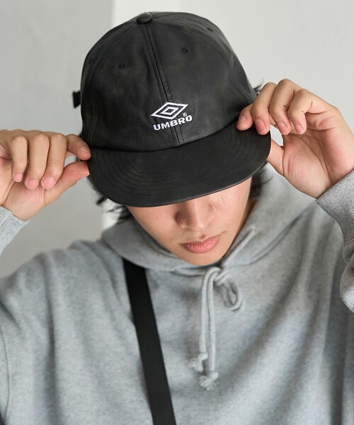 【UMBRO】 Graphic half-brim cap /追跡付 umbro キャップ 帽子 UMBRO/アンブロ SP LEATHERETTE Flat Visor