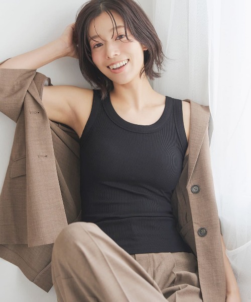 RADIANNE（ラディアンヌ） タンクトップ ノースリーブ 「肉感拾わない
