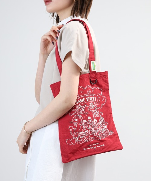 【大人気！】赤いドレスのスーちゃんトートバッグ SESAME STREET（セサミストリート） トートバッグ フラットトート