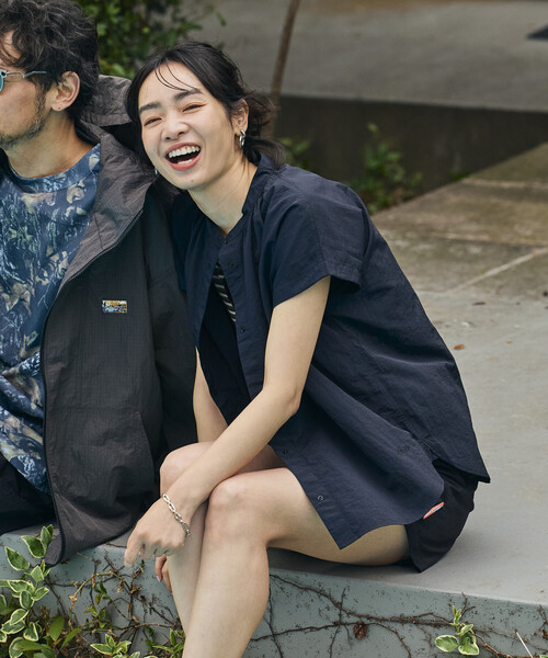 ブラウス シャツ NANGA × FREAK'S STORE/ナンガ 別注 ナイロンタッサー フレンチスリーブシャツ レディースの画像