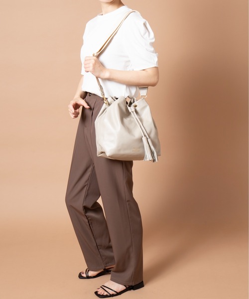 ☆美品☆ヤングアンドオルセン ハンドバッグ ショルダーバッグ レザー　ベージュ YOUNG&OLSEN The DRYGOODS STORE（ヤングアンドオルセン） ショルダー