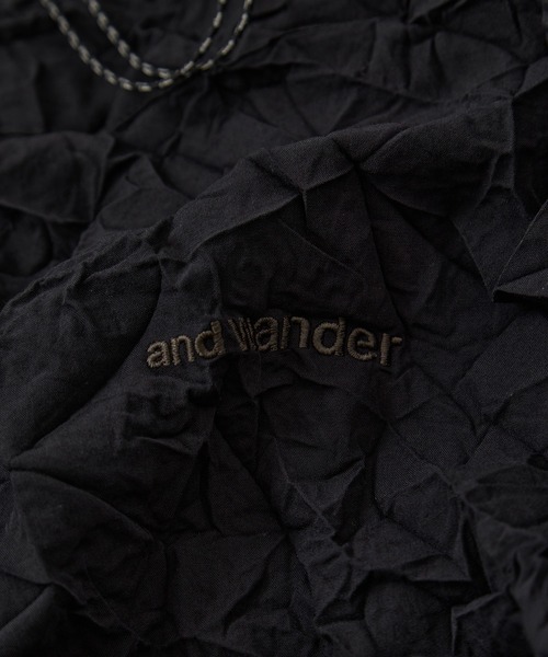 シャツ 「and wander/アンドワンダー」washer pleated open LS shirt メンズの画像