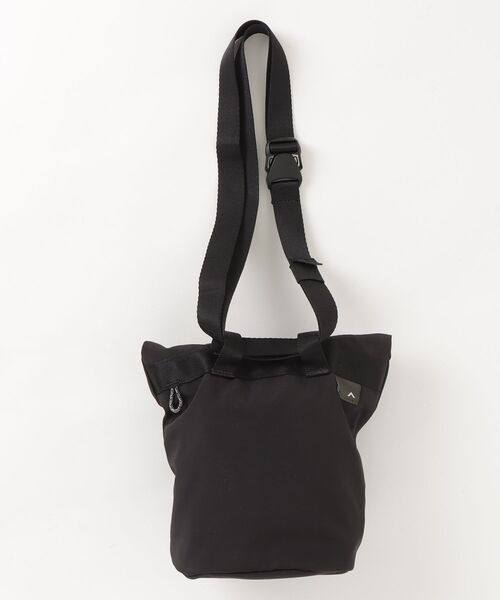 【美品】topologieショルダーバック Topologie（トポロジー） ワンポイントショルダーバッグ - ブラック