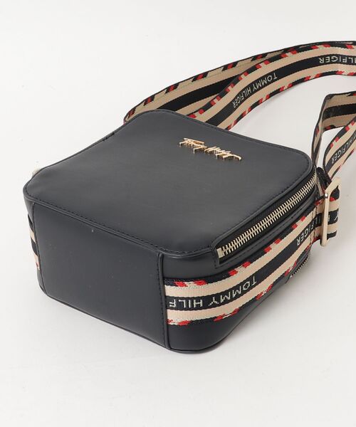 TOMMY HILFIGER（トミー・ヒルフィガー） ショルダーバッグ FREE 