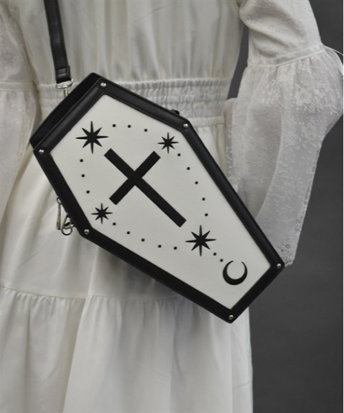 axes femme POETIQUE ショルダーバッグ バッグ コフィン型