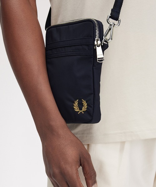 【マストハブ】FRED PERRY Brentham ナイロン サイド バッグ FRED PERRY ウエストポーチ Brentham Nylon Side Bag／ブレン