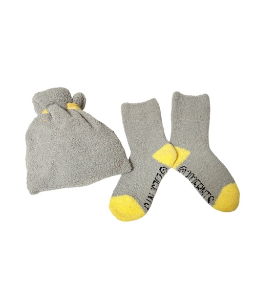 PEANUTS 靴下 「 」 スヌーピー もこもこ靴下 in 巾着 25W11