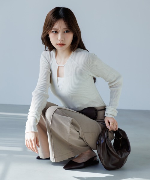 tシャツ decollete cut-out bodysuit（デコルテカットボディースーツ
