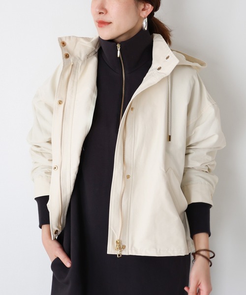 DAKS マウンテンパーカー メンズL ベージュ 軽量 美品 DAKS マウンテンパーカー メンズL ベージュ 軽量 美品 マウンテン