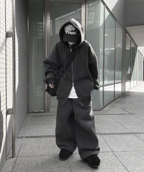 YACA（ヤーカ） スウェットパンツ ジャージ Big Silhouette Logo Sweat