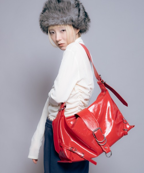 RARETOKYO様 CD バーガンディ パテントレザー ショルダーバッグ Carmelo ショルダーバッグ バッグ パテントレザーライク ミディアム