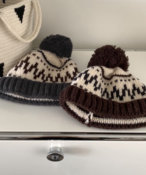 MEMECLE（メメクル） ニット帽 ニットキャップ 「 」レトロ ポンポン