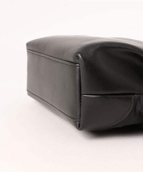 Y'SACCS（イザック） ショルダーバッグ バッグ シルキーリュクス