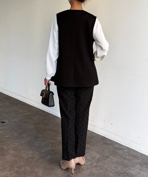 美品 Whim Gazette ぺプラム ダンボール ジレ ベスト ブラック Whim Gazette(ウィム ガゼット)のペプラムダンボールジレ通販 | 集英社