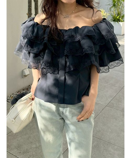 LILY BROWN（リリーブラウン） ブラウス シャツ ボリュームフリル