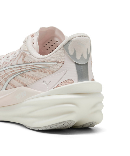 PUMA（プーマ） スニーカー ウィメンズ ディヴィエイト ニトロ 4