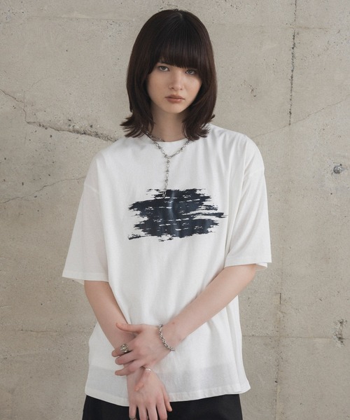 Confirm（コンファーム） tシャツ アブストラクトグラフィック箔