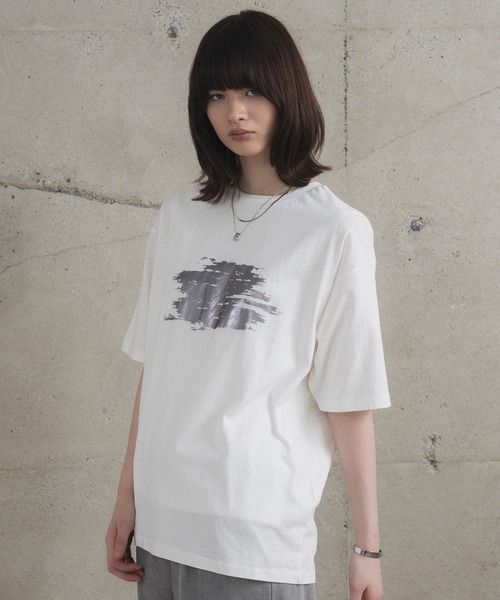 Confirm（コンファーム） tシャツ アブストラクトグラフィック箔