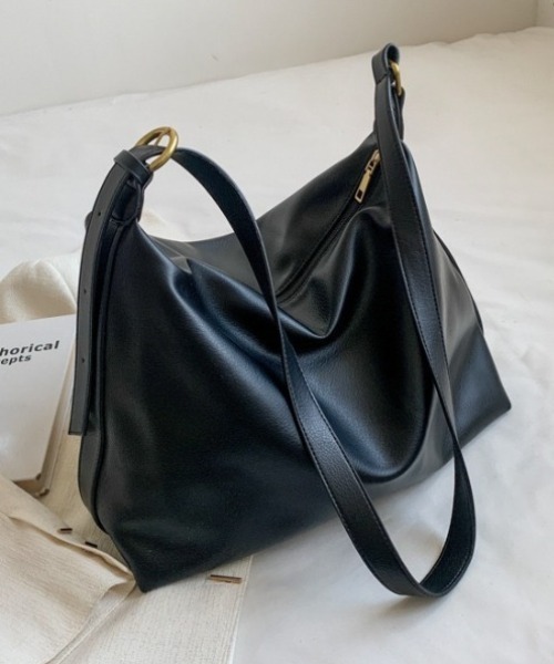 ショルダーバッグ バッグ フェイクレザー大容量ショルダーバッグ/通勤