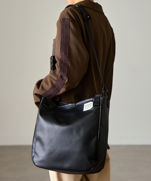 トートバッグ 「FREDRIK PACKERS」EC限定 A4ファイル収納可能！MISSION TOTE S ECO LEATHER レディースの画像