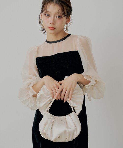 chico(チコ) バック 新色追加】横長エンボスレザースクエアバッグ（ショルダーバッグ
