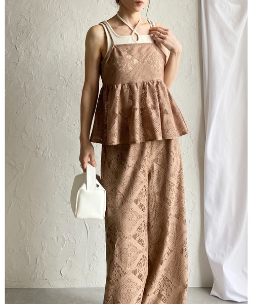チェリー柄のキャミソールセットアップ She's Closet セットアップ 花柄 ブロックレース キャミソール
