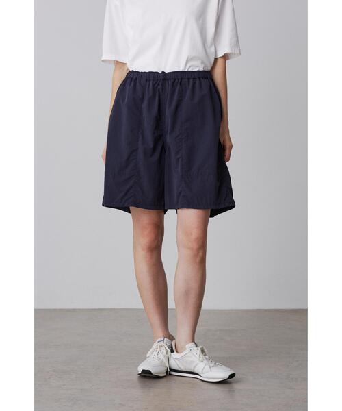 Y パンツ Y / RECYCLE NYLON MIX TAFFETA SHORTS メンズ レディース