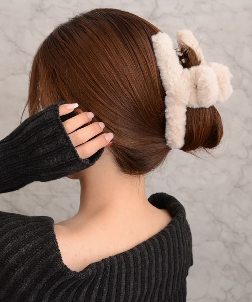 VIBGYOR Women ヘアクリップ 「float」もこもこ フェイクファー