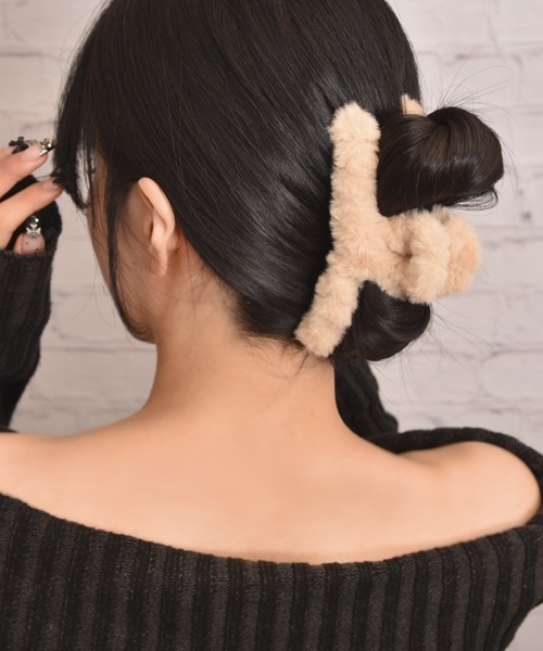 VIBGYOR Women ヘアクリップ 「float」もこもこ フェイクファー