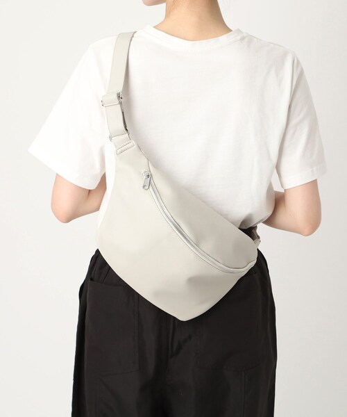 BATES ベイツ 本革 パンチングレザー ウエストバッグ ウエストポーチ BATES ベイツ 本革 パンチングレザー ウエストバッグ ウエスト