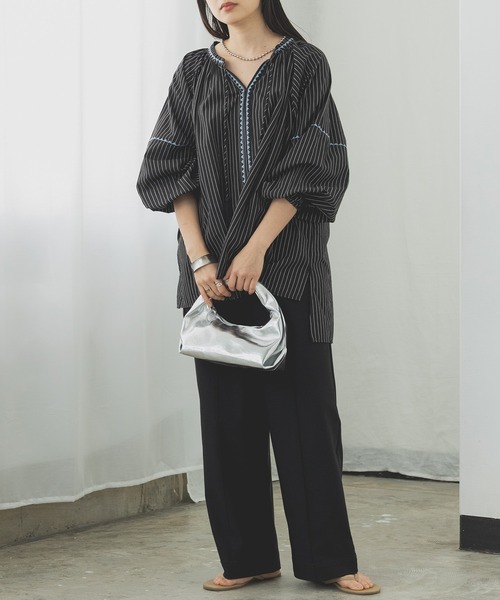 Noia ブラウス シャツ 刺繍ギャザーストライプ柄ブラウス