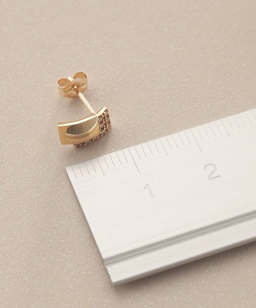 ピアス K10ダイヤモンド シフテッドスクエア スタッドピアス レディースの画像