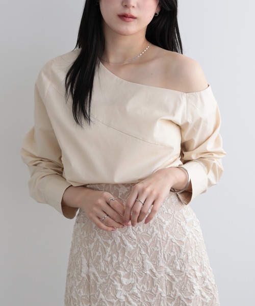 LUMIRA（アパレル） ブラウス シャツ オフショルダー 肩出し長袖