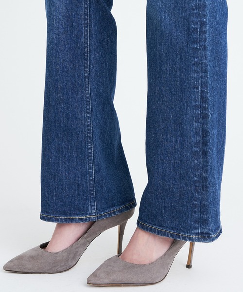 YANUK（ヤヌーク） ジーンズ デニム デニムパンツ セミフレア