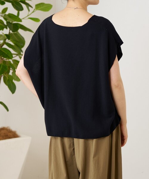 タグ付きBEARDSLEY ビアズリー シンプルVニット　黒　ブラック　完売品 BEARDSLEY（ビアズリー） ニット セーター インレイノースリーブプル